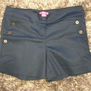 Isaac Mizrahi button shorts